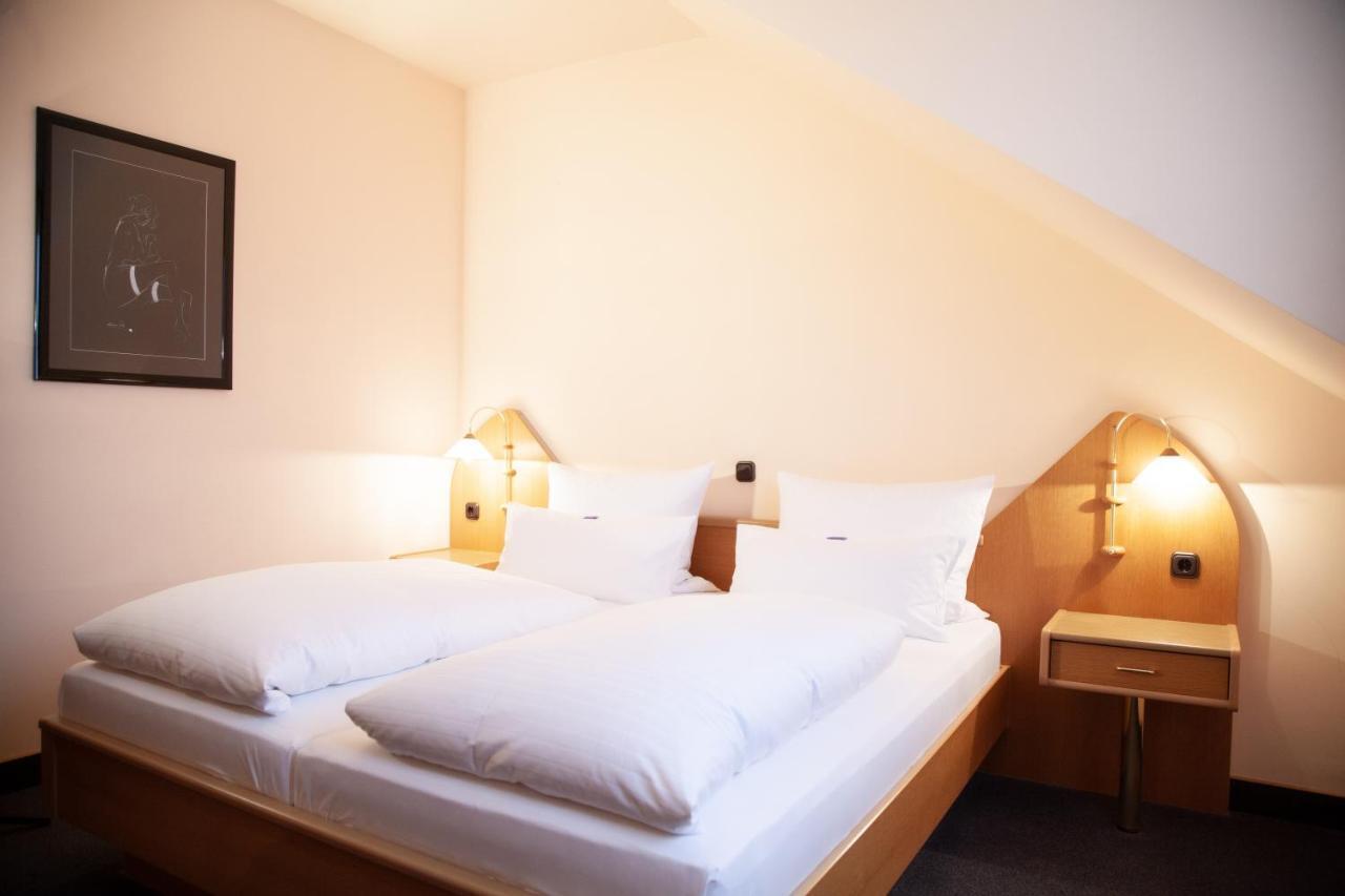 Hotel Lonac Duisburg Exterior photo